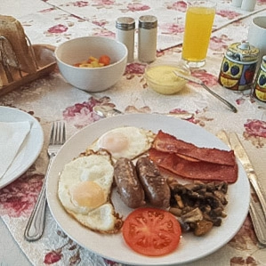 DELICIOUS BREAKFAST